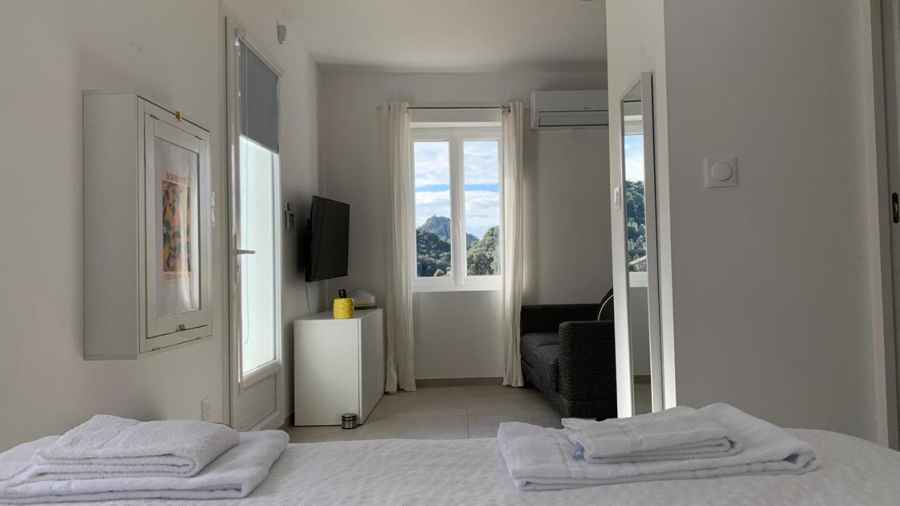 Nouveau sur Cauro ! T2 tout équipé avec jardin Exterior foto
